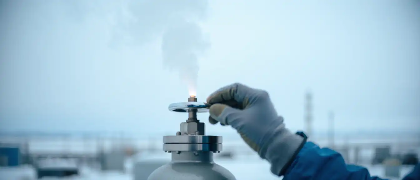 Курс на экологию: как «Роснефть» внедряет новые технологии для борьбы с выбросами