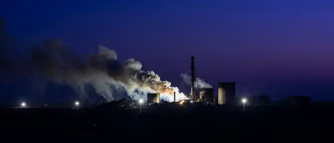 Последствия атаки беспилотников на Ильском НПЗ: пожар полностью ликвидирован