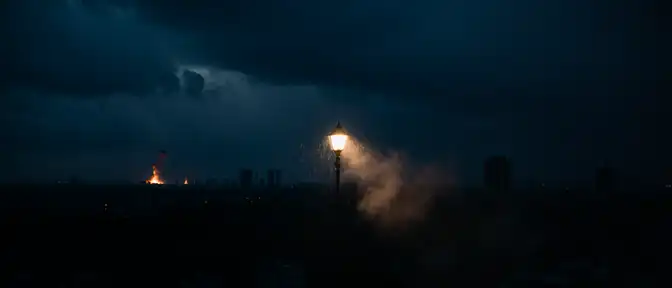 Ночной Киев под ударом: взрывы в столице сопровождались сигналом воздушной тревоги