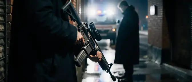 Опасная стрельба у гостиницы: в Екатеринбурге задержан подозреваемый в нападении на ребенка