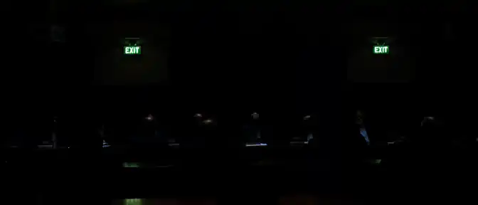 Ироничный блэкаут: иранские законодатели остались в темноте прямо в разгар обсуждения энергокризиса